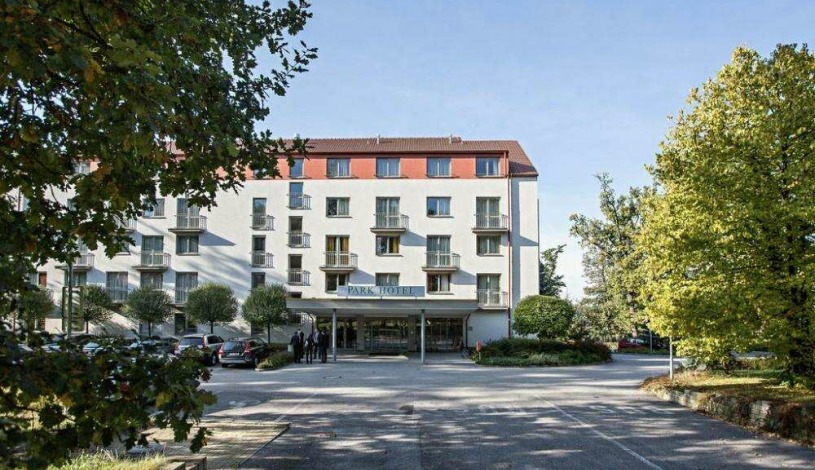 PARKHOTEL HLUBOKÁ NAD VLTAVOU Hluboká nad Vltavou